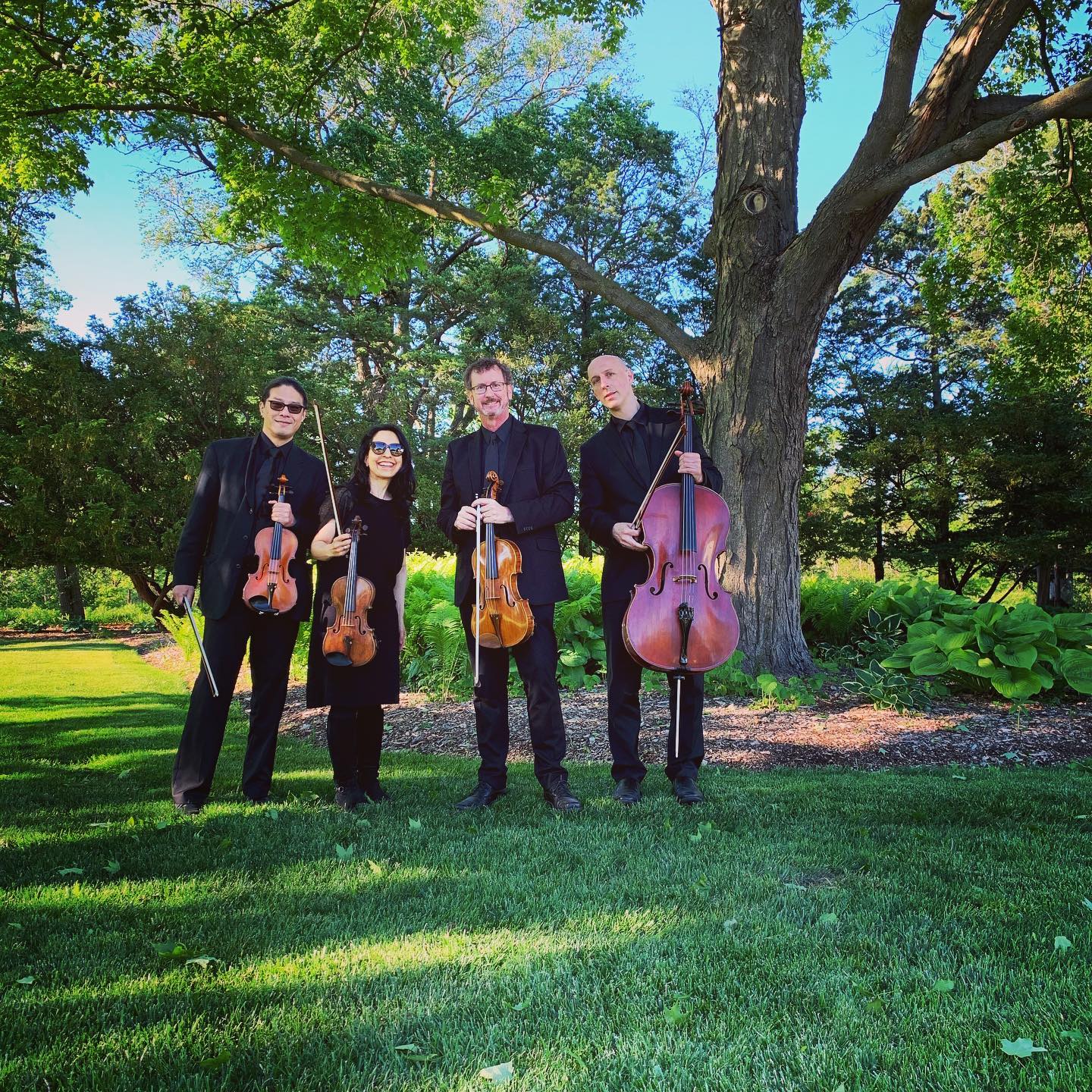 Saturday in the Park
.
.
.
@raychicagomusic 
@muse393939 
popstrings popstringquartet stringquartet chicagostrings chicagostringquartet artistrings artistringschicago chicagolivemusic  violin viola cello