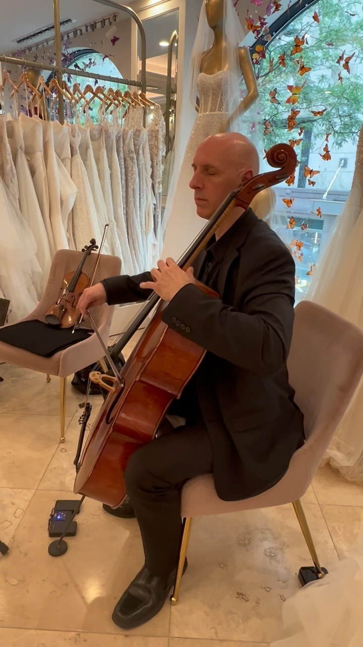 “That cello song” will always be in style. A few mins of classical elegance as this team of spectacular wedding vendors made the magic happen for an Afternoon of Bridal Luxury. A beautiful day on the Gold Coast for the 17th annual wedding walk ️
@modluxweddingschi 
@hairbyjuanjose 
@lacourimages 
@mira_couture 
@tonipatisseriecafe 
@bridalbyaga 
.
.
.
modernluxuryweddings chicagowedding chicagoweddings chicagoluxury chicagoluxuryweddings luxurywedding luxuryweddingmusic luxuryweddingentertainment cello cellist chicagocellist bachcellosuite bachprelude unaccompaniedcello unaccompaniedbach artistrings chicagoentertainment chicagoweddingmusic chicagoweddingmusicians chicagocello miracouture