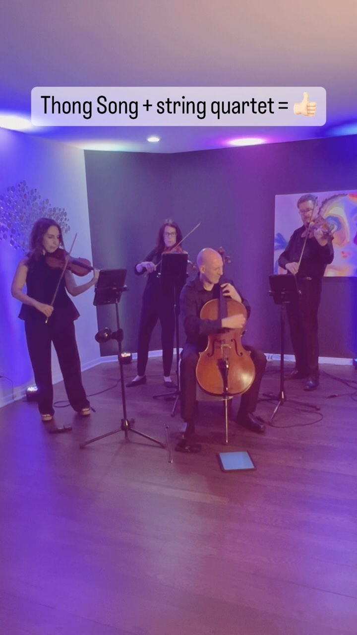 Artistrings having some fun with this (in)famous Sisqo tune 🩴
.
.
.
popstringquartet chicagostringquartet chicagostrings chicagopopstrings chicagopopstringquartet artistrings artistringschicago chicagoentertainment chicagocorporate chicagocorporateentertainment stringquartet stringquartetcovers thongsong thongsongcover chicagoviolin chicagoviolinist chicagocello chicagocellist cello cellist