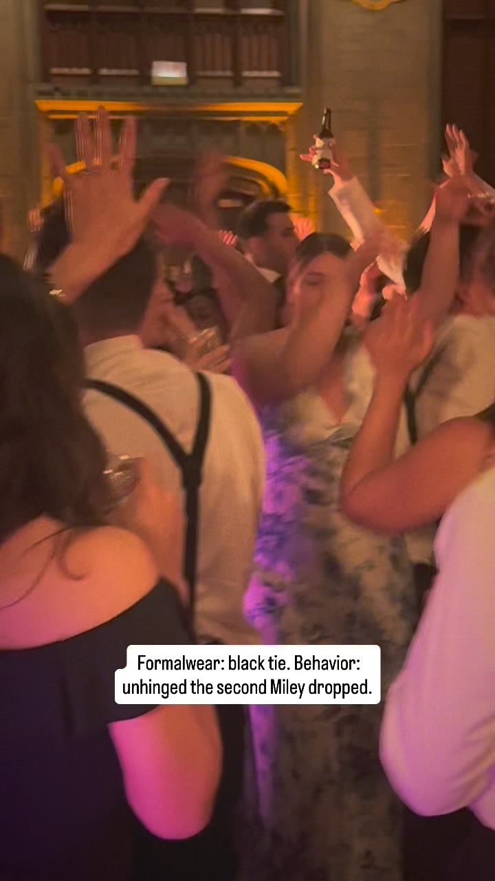Blacked out at “noddin’ my head like yeah” and came to during the guitar solo with both hands in the air and zero regrets 🫠

Planning: @clementinechicago
Venue: @universityclubofchicago
Rentals: @bbjlatavola
.
.
.
chicagowedding chicagoweddings chicagoweddingband chicagoweddingbands chrissarlasorchestra weddingreception weddinginspo universityclubwedding cathedralhallwedding chicagoweddingplanner chicagobride chicagobrides chicagogroom chicagoweddingplanners chicagoweddingreception chicagodanceband chicagoentertainment chicagoweddingentertainment chicagoweddingvenue chicagoweddingvenues