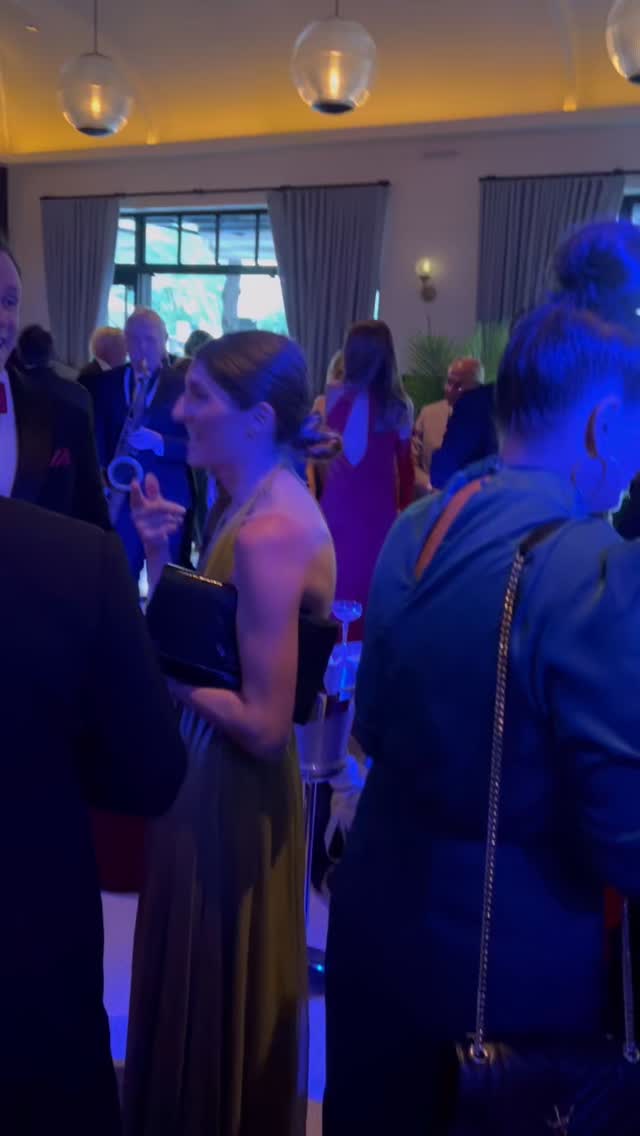 Immersive, elegant, captivating

Venue: @thewellsley 
.
.
.
chicagojazz chicagosaxophone saxophone roamingsaxophone carolsarlasorchestra chicagoweddingband chicagoweddingbands chicagowedding chicagoweddings chicagoweddingplanner chicagoweddingplanners chicagocorporateentertainment strollingsaxophone immersivesaxophone speakeasywedding chicagospeakeasy thewellsley thewellsleywedding