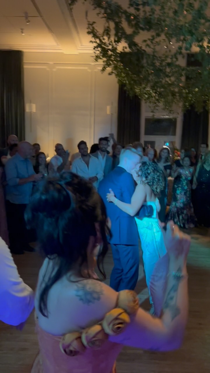 Rain on the streets, heat on the dance floor. Annie & Matthew’s Ivy Room wedding = nonstop party vibes. 🥰 Huge thanks to Noelle at @olivefineweddings for bringing their vision to life so beautifully 🪭
.
.
.
chicagowedding ivyroomwedding ivyroom chicagoweddingband chicagoweddingbands chicagoweddingplanner chicagoweddingplanners weddinginspo @chrissarlasorchestra chicagoweddings weddingreception weddingreceptions ivyroomchicago ivyroomchicagowedding chicagoentertainment chicagoliveband chicagoband