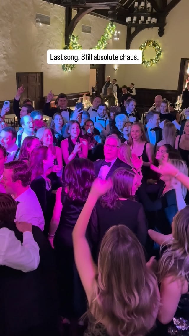 Leave it all on the dance floor. 

Venue: @michiganshoresclub
Band: @sarlasmusic Carol Sarlas Orchestra
Planning: @bridget_mary_weddings

chicagoweddingband chicagowedding weddinginspo weddingreception chicagoentertainment