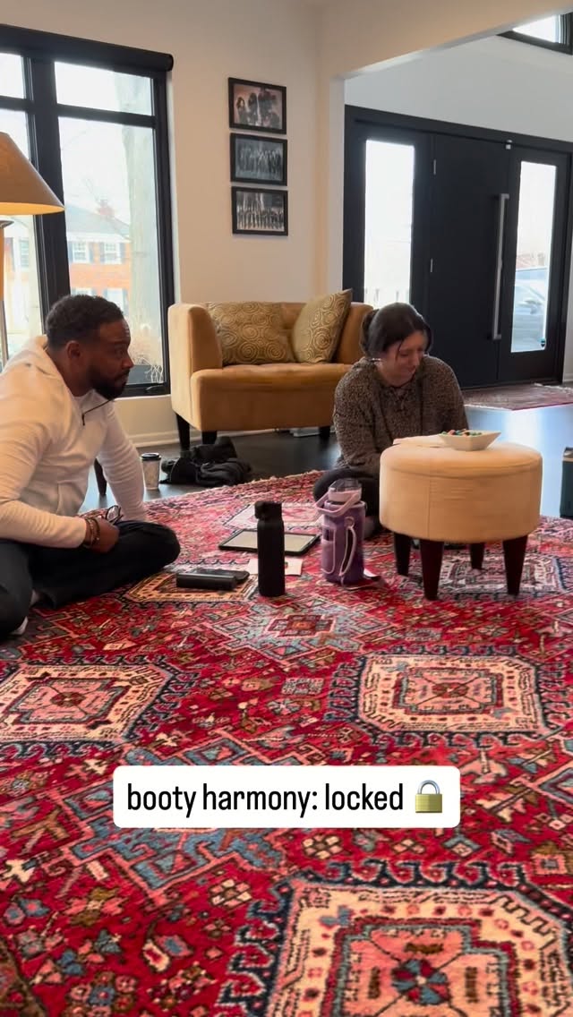 Back in rehearsal with the newest from Bruno Mars. One final pass on that booty line… approve?

chicagoweddingband chicagoentertainment livevocals musicreels weddingband