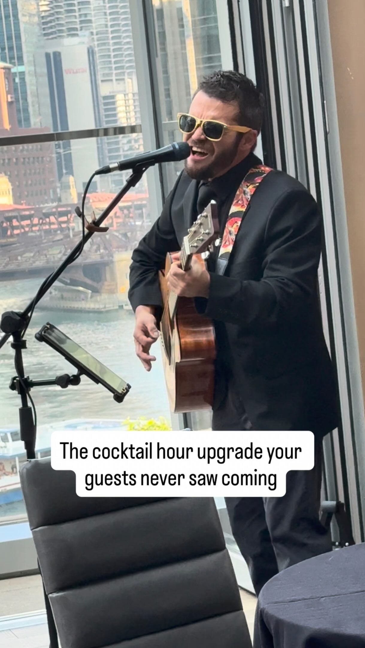 The best event entertainment doesn’t demand attention.
It creates a room people naturally want to be in.
Live-looping guitarist Ryan setting the tone for a corporate meet + greet at Gibson’s Italia, with the kind of view that makes everyone linger a little longer 

Venue @gibsonsitalia 

corporateevents destinationmanagement chicagoevents chicagoeventplanner evententertainment