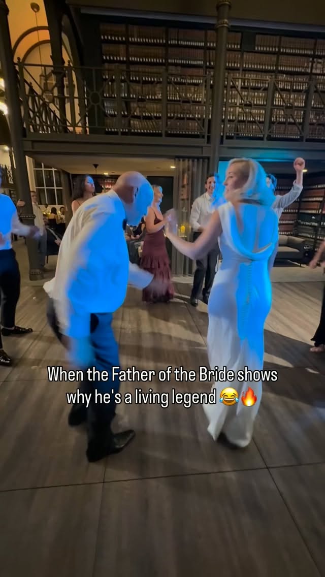 The dance moves? Legendary. The bride’s reaction? Absolutely everything 🥰

Venue @thelibraryat190 
Planner @shh.events 
Band @sarlasmusic Carol Sarlas Orchestra 
Catering @maisoncuisinechicago 

chicagowedding fatherofthebride chicagoweddingband weddingreception weddinginspiration